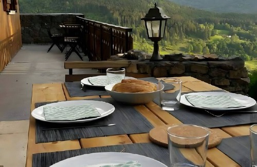 Basse-sur-le-Rupt Ski Chalet | Chalet 'Bellevue Vue Exceptionnelle' with Mountain View, Terrace and Garden