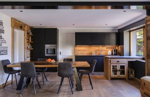 Les Bossons Ski Chalet | Chalet Benoit · Modern Chalet 8 Pax | Free Parking | Terrace