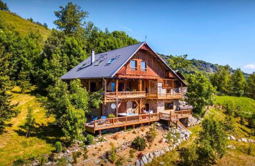 Villarembert Ski Chalet | Chalet Bendo - OVO Network