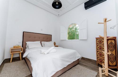 Ida Ougourd Villa | Chalet berbère 5 Chambres avec Piscine &Wifi fibre