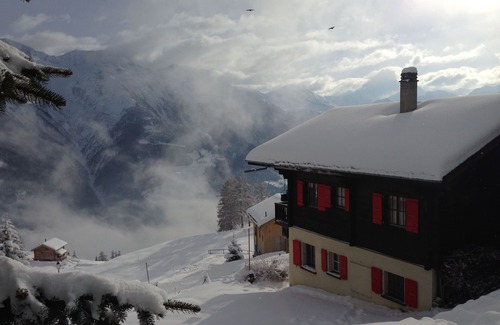 Riederalp Ski Chalet | Chalet Bergpieper, quaint apartment in Swiss chalet style, with a dream view