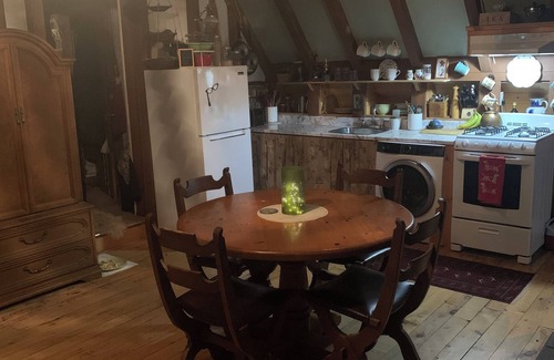 Joly Cabin | Chalet Blue