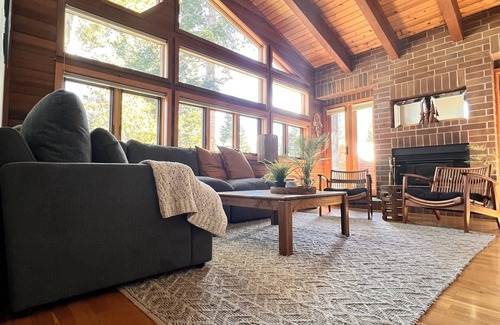 Mammoth Lakes House | Chalet Bohème - The Perfect Mountain Cabin