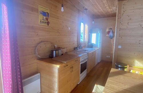 Enchastrayes Ski Chalet | Chalet bois le Sauze, 12 pers, ideally located, self-contained, 360° view over the valley