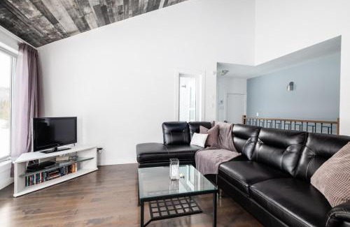 Entrelacs Ski Chalet | Chalet Bouleau, Spa, Lac, foyer