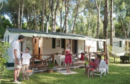 Baia Domizia Ski Chalet | Chalet by the Sea & Shade