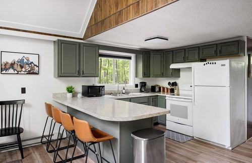 The Woods Ski Chalet | Chalet Cabin w Hot Tub, WiFi, Firepit, Grill, Deck