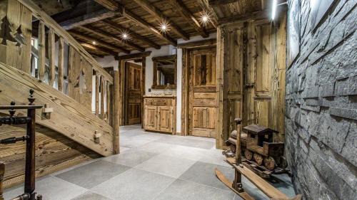 Chamonix-Mont-Blanc Ski Chalet | Chalet Chal'heureux + Annexe