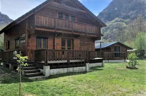 Orlu Ski Chalet | Chalet chaleureux à Orlu avec Jacuzzi et vue sur la montagne