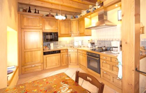 Saint-Andre Ski Chalet | Chalet chaleureux à Saint-André avec vue sur montagne