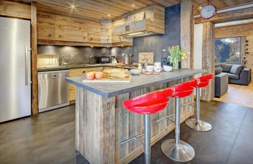 La Clusaz Ski Chalet | Chalet Charmar - OVO Network