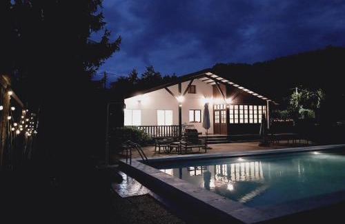 San Pelayo House | Chalet con piscina en Peón "Los Tres Robles"