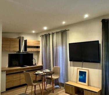 Meyzieu Centre Ski Chalet | Chalet cosy et coconing
