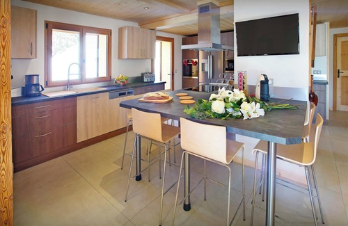 La Giettaz Ski Chalet | Chalet Crechoua - alpine home in Megève for 14, spa & slopes - OVO Network