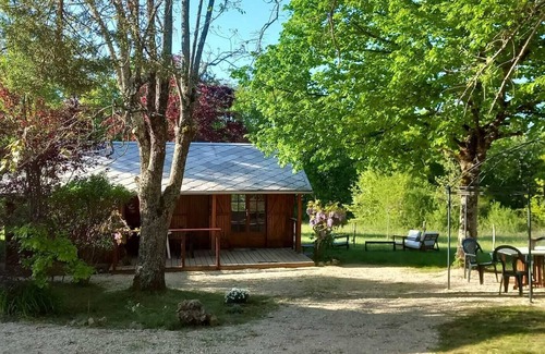 La Chapelle-aux-Saints Ski Chalet | Chalet de Campagne, Grand Sites Touristique,animaux de Compagnie Acceptés