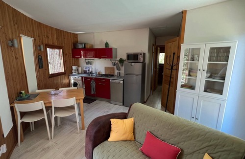 Barjols Ski Chalet | Chalet Dans Plusieurs Hectares de Nature Avec Piscine Privée