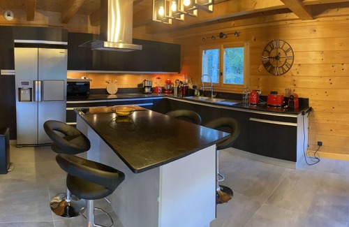 Chatel Ski Chalet | Chalet de 230 m2 récent 12 pers 6 ch 5 sdb à Châtel Multipass summer member