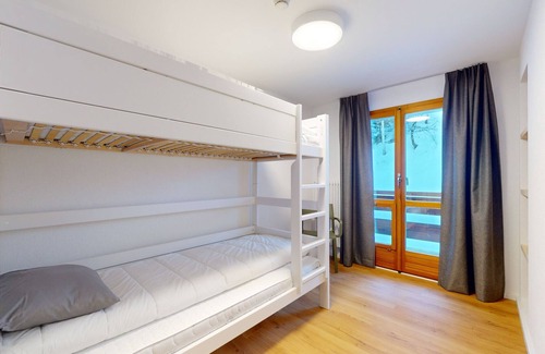 Les Mayens-de-Sion Bed & Breakfast | Chalet de l'Ours AUTHENTIC Étage Tournay 12 pers