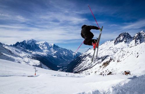 Chamonix-Mont-Blanc Ski Chalet | Chalet De L'ours - Chamonix All Year