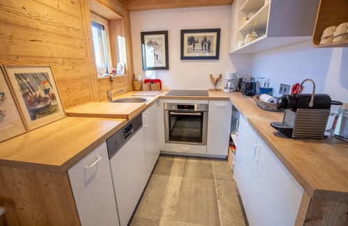 Meribel Apartment | Chalet de L'Ours RDC