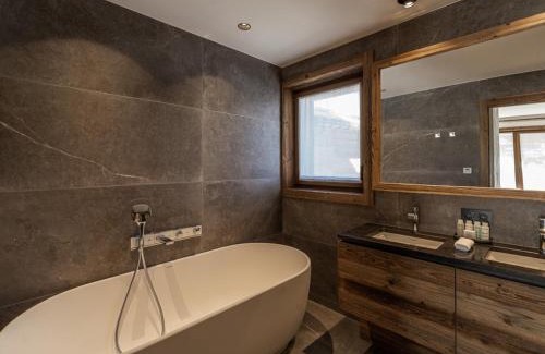 Le Praz Ski Chalet | Chalet de Luxe avec Piscine et Sauna, Proche des Pistes à Courchevel - FR-1-568-33