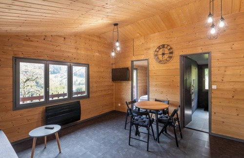 Rochesson Ski Chalet | Chalet du Faubourg & Jacuzzi privatif