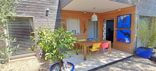 Quartier des Espesses Villa | Chalet du Rastel, jacuzzi et terrasses