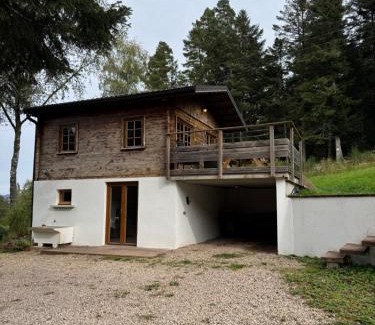 Entre-deux-Eaux Ski Chalet | Chalet en pleine nature
