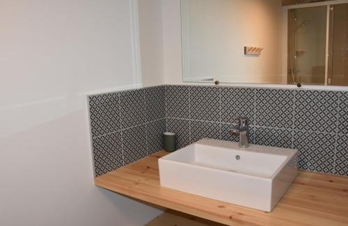 Pralognan-la-Vanoise Ski Chalet | Chalet ensoleillé avec balcon et poêle à bois - FR-1-464-163
