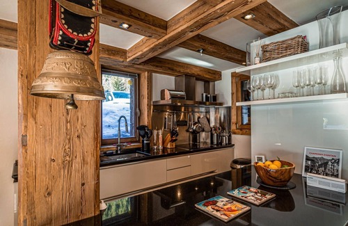 Les Tines Ski Chalet | Chalet Entre Nous: charming three bedroom chalet in an idyllic location