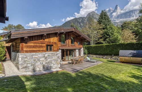Les Tines Ski Chalet | Chalet Entre Nous: charming three bedroom chalet in an idyllic location