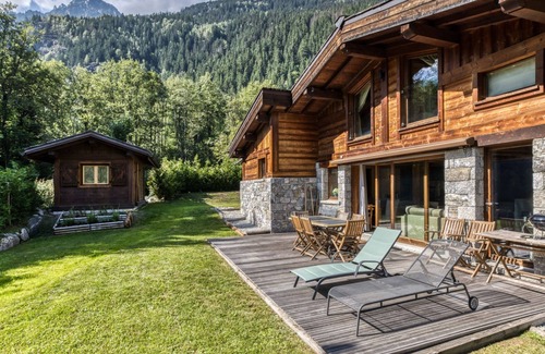 Les Tines Ski Chalet | Chalet Entre Nous: charming three bedroom chalet in an idyllic location