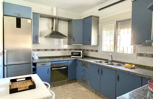 Chiclana de la Frontera Ski Chalet | Chalet Edén Azul, fly screens and air-con