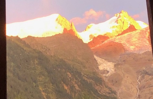 Les Bossons Ski Chalet | Chalet Essendilène: breathtaking view of the Aiguille du Midi