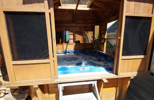 Venosc Ski Chalet | Chalet, fitness, sauna, terrace, balcony, fireplace or stove, tv, 130m², Les 2 Alpes