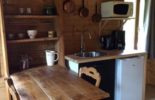 Les Villards-sur-Thones Ski Chalet | Chalet La Cabane d'Ernestine