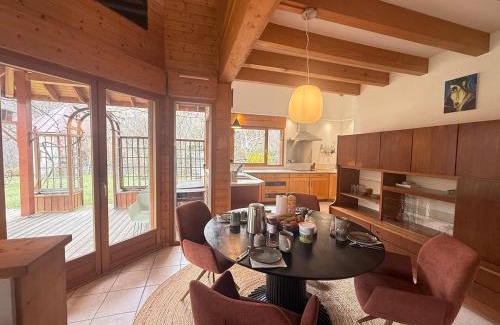 Saint-Michel-de-Maurienne Ski Chalet | Chalet 6 Pers-Prox Cols-Vue Vallée-Jardin-BBQ