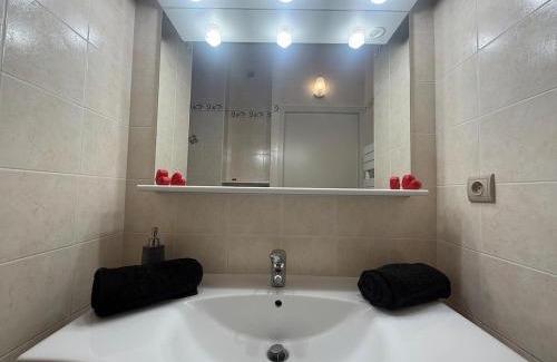 Saint-Michel-de-Maurienne Ski Chalet | Chalet 6 Pers-Prox Cols-Vue Vallée-Jardin-BBQ