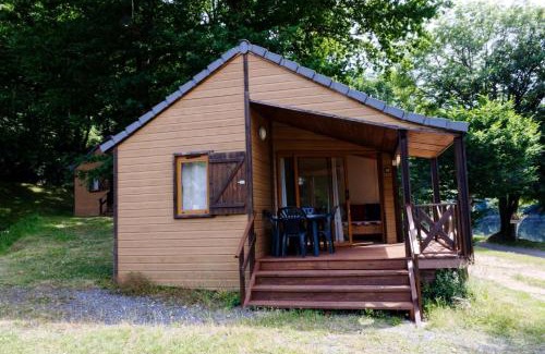 Laval-sur-Luzege House | Chalet