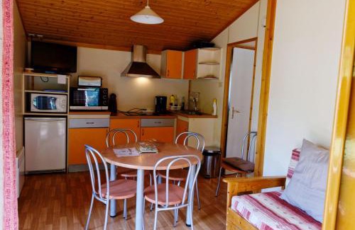 Laval-sur-Luzege House | Chalet