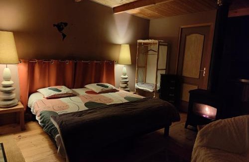 Torce-Viviers- en-Charnie Apartment | Chalet