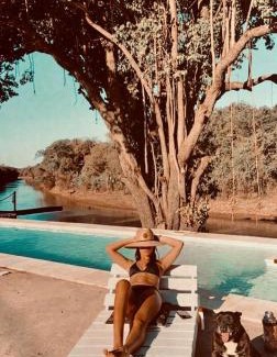 Barranqueras House | chalet frente al rio con pileta