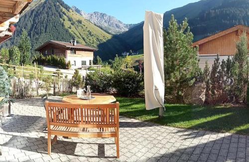 Berwang Apartment | Chalet GAIA im Bergdorf Berwang