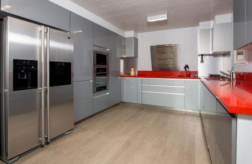 Saint-Etienne-de-Tinee House | Chalet Gemme - Magnifique chalet piscine sauna