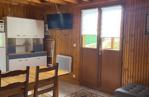 Auquainville House | chalet-gîte 6 pers. Normandy Heated swimming pool from mid-May to September