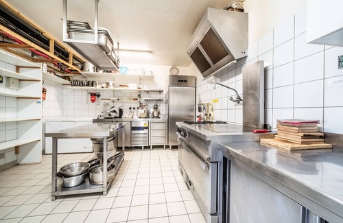 Bernex Ski Chalet | Chalet "Gîtes Le Titlis" with Mountain View, Private Pool & Wi-Fi