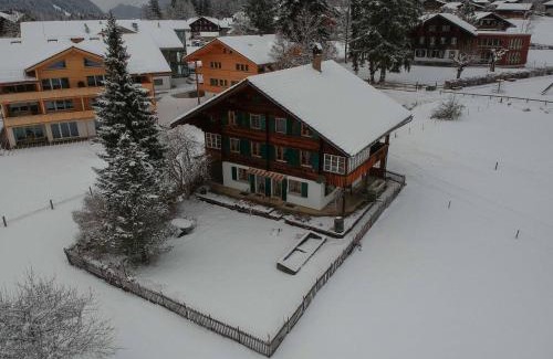 Lenk Ski Chalet | Chalet Halten