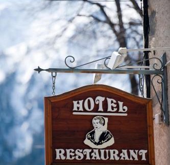 Peisey-Nancroix Hotel | Chalet Hotel La Tarine