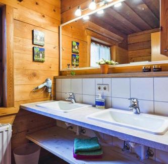 Eben im Pongau House | Chalet in Eben with Panoramic Mountain Views