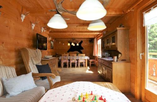 Fuegenberg Apartment | Chalet in Hochfügen near Ski Slopes